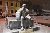 KAR LASTİĞİ - Karaman, Gece Başlayan Karla Beyaza Büründü