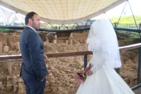 EMINE YıLDıRıM - Tarihin Sıfır Noktasında Dünya Evine Girdiler