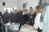 ADALET BAKANI - Adalet Bakanı Abdulhamit Gül, Sofuoğlu İlkokulu'nda Oyunu Kullandı