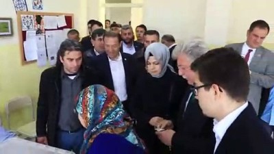 AK Parti Grup Başkanvekili Akbaşoğlu Oyunu Kullandı