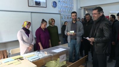 'Demokrasi' İçin Bir Günde 283 Köy Ve Mahalle Yolunu Açtılar