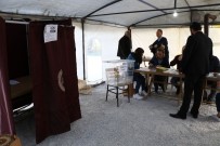 İLÇE SEÇİM KURULU - Deprem Bölgesinde Oylar Çadırda Kullanılmaya Başlandı