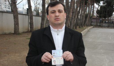 Görme Engelli Dernek Başkanına Sandıkta Refakatçi Engeli