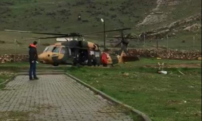 Jandarma Oy Pusulaları Ve Görevlileri Askeri Helikopterle Taşıdı