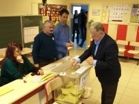 KARA KUVVETLERİ KOMUTANI - Kara Ve Deniz Kuvvet Komutanları Oylarını Kullandı