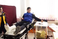 TEVFİK FİKRET - Oyunu Sedye Üzerinde Kullandı