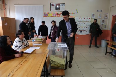 Varto'da Seçim Sorunsuz Devam Ediyor