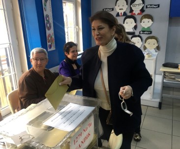 Yeşilçam'ın Ünlü İsmi Gülşen Bubikoğlu Oyunu Verdi