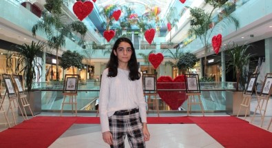 8.Sınıf Öğrencisinden 'Tarihe İz Bırakanlar' Sergisi