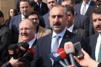 HUKUK DEVLETİ - Bakan Gül Açıklaması 'Sigorta Şirketlerine Ve Simsarlara Kanmayın'