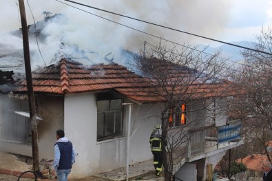 Burdur'da Ev Yangını