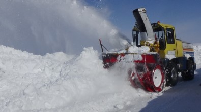 Muş'ta 10 Köy Yolu Ulaşıma Kapandı