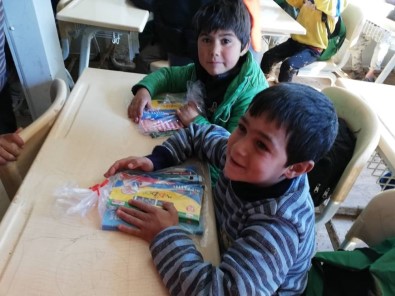 Suriyeli Çocuklara Eğitim Malzemesi Desteği