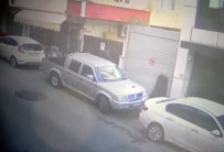 MARMARA ÜNIVERSITESI - Tuzla'da Kıraathanede Yaşlı Adamın Bir Kişiyi Silahla Vurduğu Anlarda Yaşananlar  Kamerada