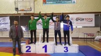 ÖMER YıLMAZ - Yunusemreli Güreşçi Türkiye Şampiyonasına Katılacak
