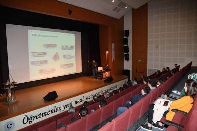 Akademisyen Ve Öğrencilere MATLAB Eğitimi Verildi