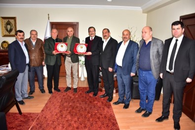 Başkanlara Veda Plaketi