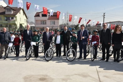 Bisiklet Coşkusu Yeşilova'da Devam Etti