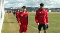 BURSASPOR - 'Biz Öyle 2-3 Mağlubiyetle Yıkılacak Bir Camia Değiliz'