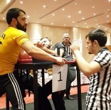 BİLEK GÜREŞİ - DÜ Sporcusu Bilek Güreşinde Şampiyon Oldu