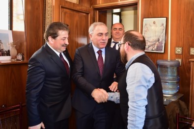 Fatih Belediye Başkan Adayı Turan, Sahakyan Nunyan Ermeni İlkokulu'nu Ziyaret Etti