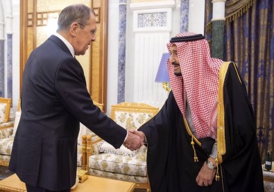 Rusya Dışişleri Bakanı Lavrov Suudi Arabistan Kralı Selman Bin Abdulaziz İle Görüştü