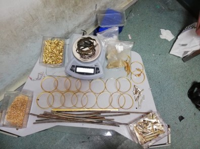 'Sahte Altın' Çetesi Ayda 1 Milyon 500 Bin Lira Değerindeki Sahte Ziynet Eşyasını Piyasaya Sürmüş