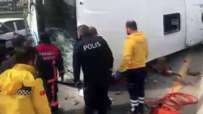 Başkentte Servis Aracı Devrildi Açıklaması 3 Yaralı