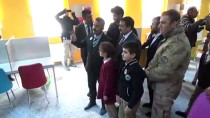 HUSRET DINÇ - Belediye Başkan Adayı Okula Kütüphane Kazandırdı