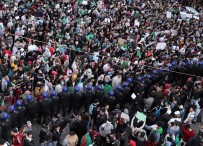 CEZAYIR - Cezayir'de Savaş Gazileri Protestoları Destekliyor