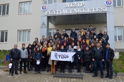 GAÜN Öğrencileri 300 Fidanı Toprakla Buluşturdu