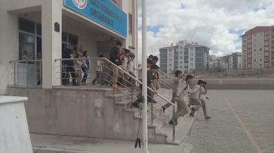 Gaziosmanpaşa Ortaokulunda Deprem Tatbikatı Yapıldı