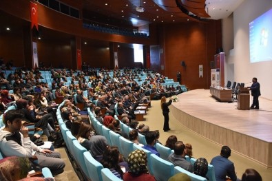 Harran Üniversitesi'nde Vergi Politika Ve Uygulamalar Tartışıldı