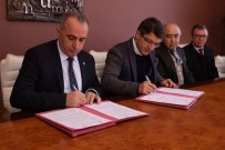 TEKELI - İmzalar Atıldı, Öğrencilere Burs Müjdesi