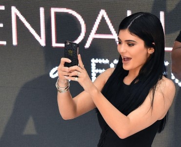 Kylie Jenner Dünyanın En Genç Milyarderi Oldu