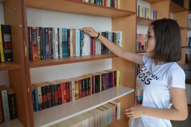 '-Millet Kıraathanesi' Fikrini Örnek Aldılar Öğrenciler Kitap Okumaya Başladı