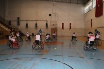 TEKERLEKLİ SANDALYE BASKETBOL - Potanın Engelsiz Perileri Yalova'da Kampa Girdi