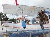 KIŞ BAKIMI - Tur Tekneleri Turizm Sezonuna Hazırlanıyor