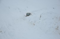 KANDILLI - Ambulans Gidemeyince Hastayı Kepçeyle Kurtardılar