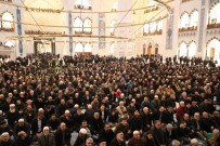 SABAH EZANı - Çamlıca Cami İbadete Açıldı