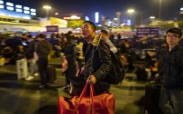 MİKE PENCE - Çin Milyonlarca Vatandaşına Seyahat Yasağı Getirdi