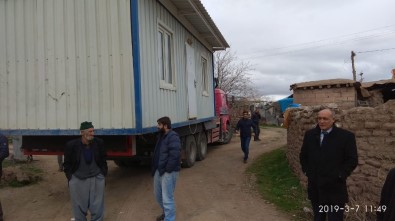 Elazığ'da Evi Yanan Aileye Konteyner Ev Verildi