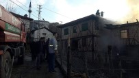 Kastamonu'da Yangında İki Ev Kullanılamaz Hale Geldi