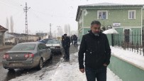KAZMA KÜREK - 'Mart Kapıdan Baktırır, Kazma Kürek Yaktırır' Sözü Kars'ta Gerçek Oldu