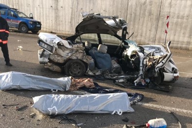 Otomobil ile kamyon çarpıştı: 2 ölü, 3 ağır yaralı