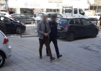 SAHTE KİMLİK - Tüm Türkiye'de Aranıyordu, Kuşadası'nda Yakalandı