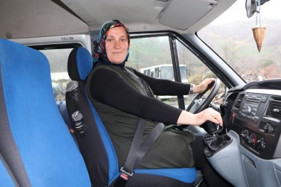 6 Çocuk Annesi Kadın Ödüllü Bir Servis Şoförü
