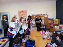 BAHÇEŞEHIR - Bahçeşehir Okulundan Farklı 8 Mart Kutlaması