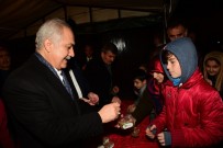 MAZLUM - Başkan Kara, Vatandaşlara Helva İkram Etti