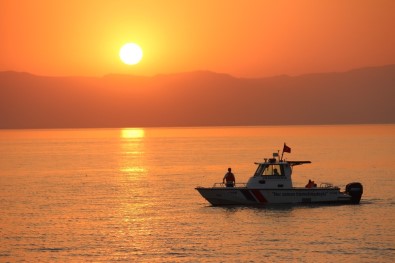 Beyşehir Gölü'nde 'Gün Batımı' Canlı Yayınına Kaçak Avcı Engeli